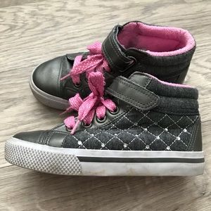 Girls sneakers